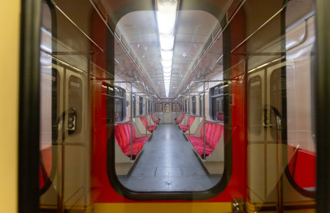 В Киеве уже второй поезд из «варшавских» вагонов вышел на маршрут в метрополитене