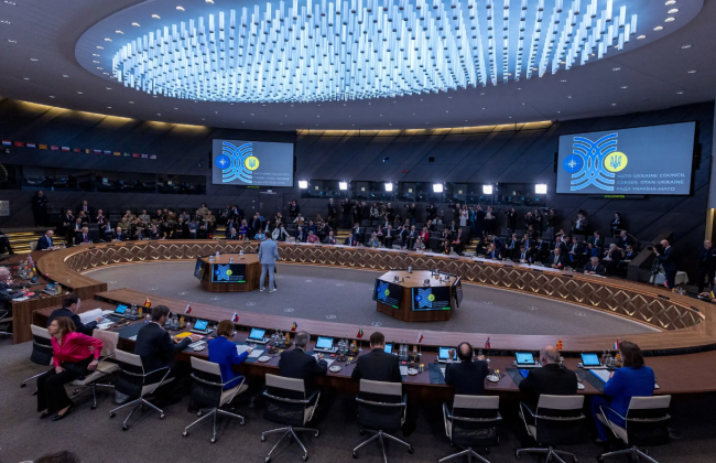 США и Германия не изменили позицию относительно приглашения Украины в НАТО – NYT