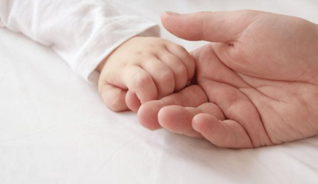 В Украине обновили правила предоставления отпуска при рождении ребенка