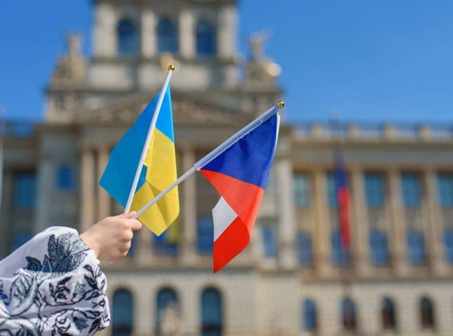 Проживання в Чехії: які переваги отримають українські біженці за новим законом