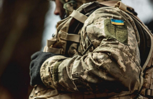 В Одесской области мужчины в военной форме и балаклавах затолкали в микроавтобус 14-летнего парня