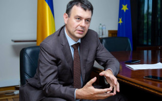 Данило Гетманцев виписав попередження власникам тютюнових кіосків і озвучив варіанти розвитку подій