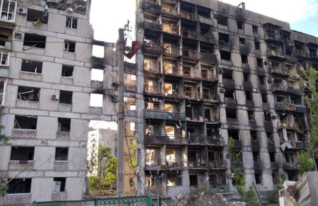 Окупанти розносять платіжки по зруйнованих будинках Маріуполя, — міськрада, фото