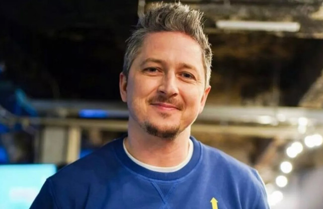 42-летний ведущий Александр Педан поступает в университет