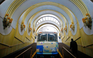 В Киеве на фуникулере убили 16-летнего парня: нападавший работал в правоохранительных органах