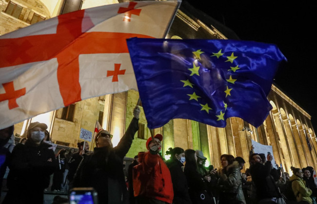 В США обеспокоены намерениями грузинского парламента принять закон об иноагентах, а в ЕС ждут от Грузии проверки добропорядочности Высшего совета юстиции