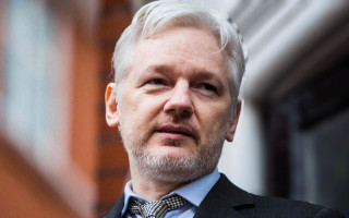 Джо Байден розглядає прохання про закриття справи щодо засновника WikiLeaks Ассанжа