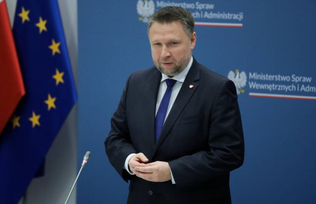 В Польше оппозиция не смогла отправить в отставку главу МВД