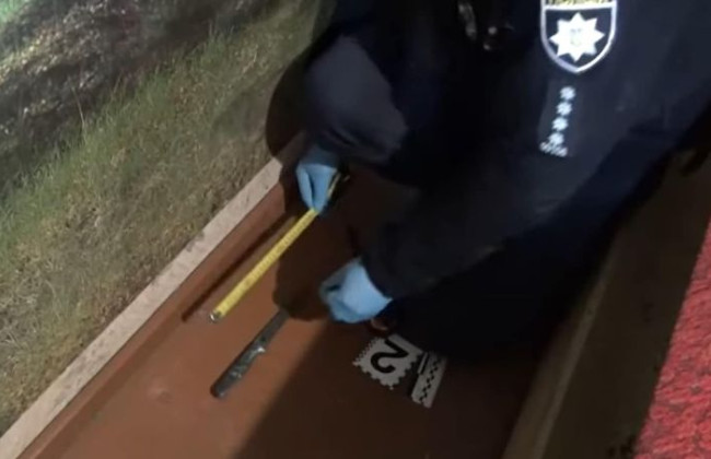 В Сумах мужчина зарезал соседа на почве ревности