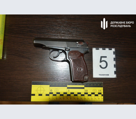 На Волыни полицейский навеселе застрелил соседа из табельного оружия: что решил суд