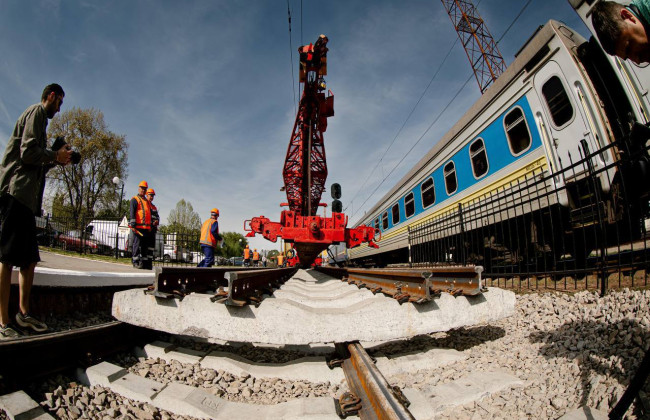 На Закарпатье смонтировали первые 20 м евроколеи Чоп-Ужгород