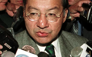 Колишнього американського посла засудили до 15 років ув'язнення за шпигунство