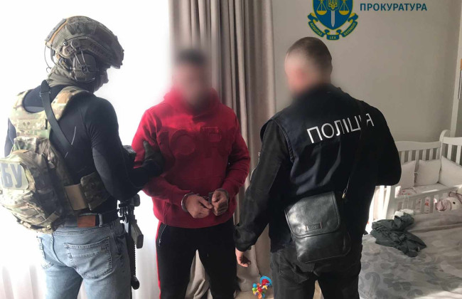 Выдавали себя за военных и выбивали средства у предпринимателей: на Прикарпатье будут судить группу вымогателей