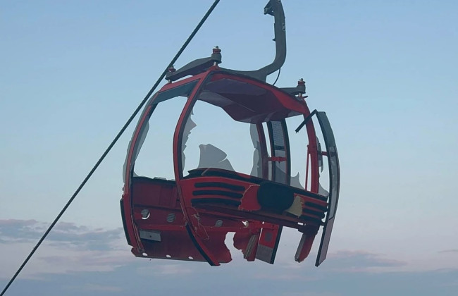В курортном городе Анталия оборвалась канатная дорога, на которой находилось почти 200 человек