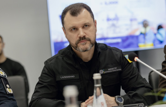 МВД: У украинцев на руках может быть от миллиона до пяти миллионов единиц трофейного оружия