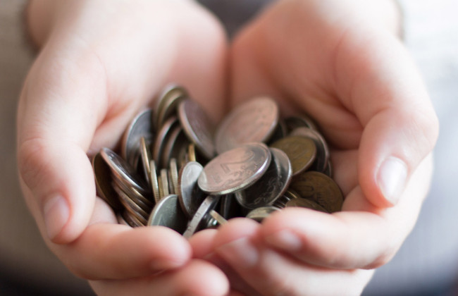 До 7800 гривен на ребенка: в Украине повысили помощь детям погибших