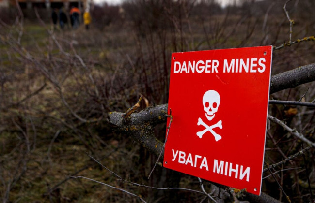 На Черниговщине подорвался автомобиль РЭС: двое пострадавших