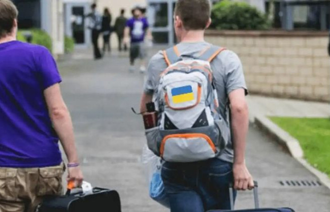 Виїзд студентів-чоловіків за кордон: кого точно не випустять з України