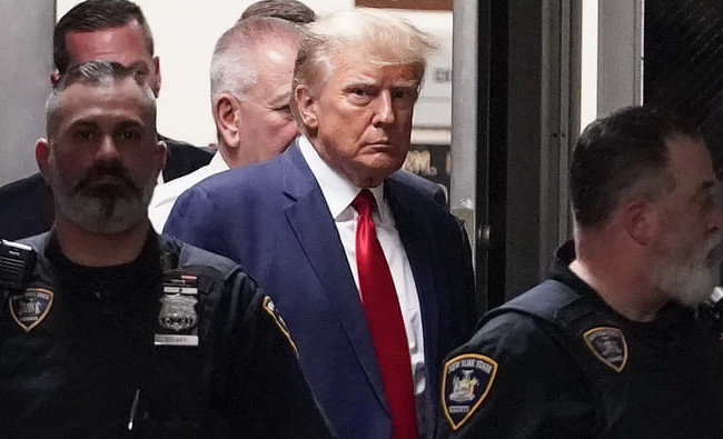 В США начался судебный процесс над Трампом по делу о выплатах порнозвезде