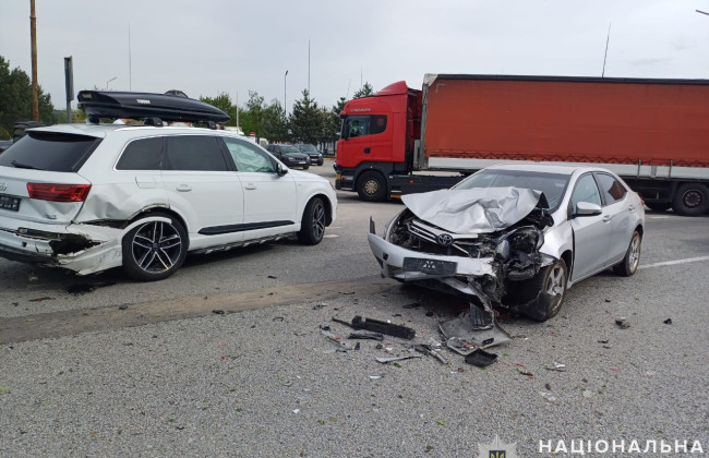 На Львовщине столкнулись две легковушки: пострадали две женщины