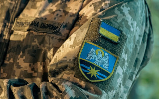 Чи зберігається середній заробіток за добровольцем ДФТГ: відповідь Держпраці