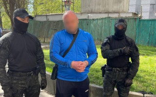 8-12 тисяч гривень за «допомогу» у складанні іспиту в сервісних центрах МВС: викрили двох осіб