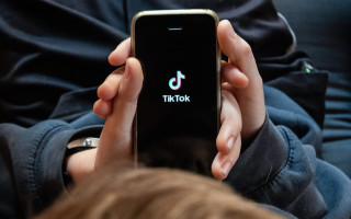РНБО спільно з TikTok блокуватиме сумнівні акаунти – заступниця керівника ЦПД Бондарчук
