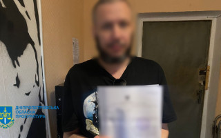 На Дніпропетровщині чоловіка підозрюють у розбещенні 8-річної дівчинки