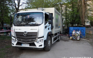 У Житомирі чоловік загинув під пресом сміттєзбирального автомобіля