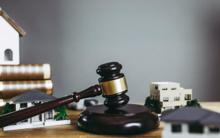 Арешт майна у виконавчому провадженні: коли його можуть скасувати