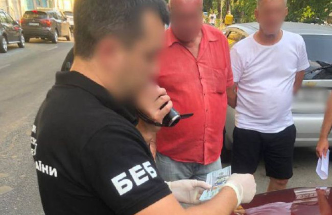 В Киеве будут судить мужчин, у которых изъяли более 60 000 фальшивых долларов