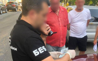 В Киеве будут судить мужчин, у которых изъяли более 60 000 фальшивых долларов