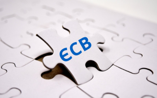 Стало відомо, чи нараховується ЄСВ на суму зарплати за першу половину місяця