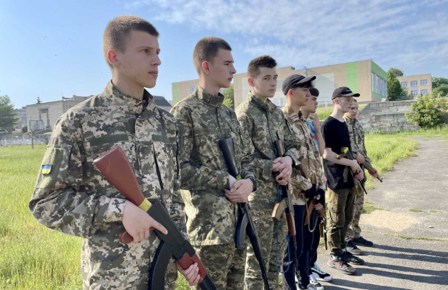 Верховной Раде рекомендуют принять законопроект о начальной военной подготовке учащихся к вооруженной защите