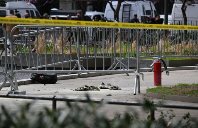 В США при рассмотрении дела Трампа мужчина поджег себя у здания суда Нью-Йорка