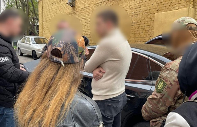 ГБР разоблачило группу мошенников, которые под видом сотрудников Бюро выманивали у людей деньги