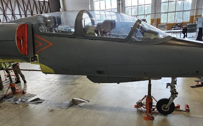 Литва передала Украине учебно-боевой самолёт