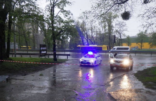 В Голосеевском районе Киева из-за взрыва гранаты погиб мужчина: инцидент рассматривают как самоубийство