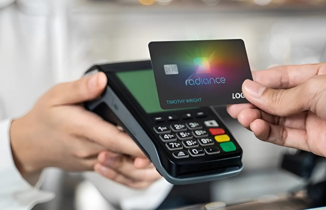 В США появятся банковские карты, которые будут подсвечиваться после оплаты