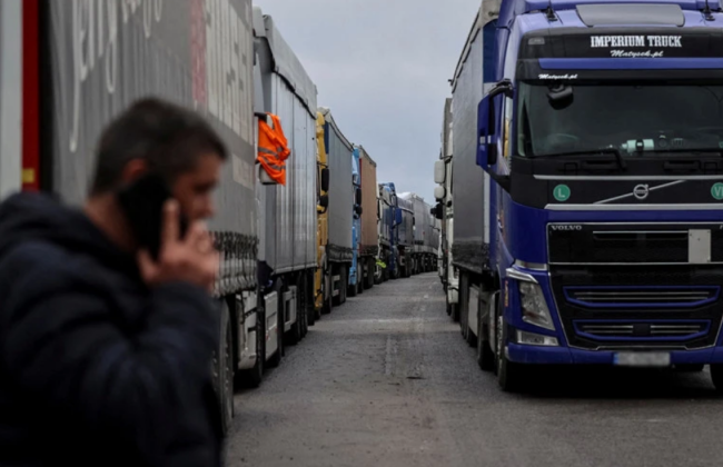 В системе таможенной службы Польши произошел сбой – движение грузовиков замедлено