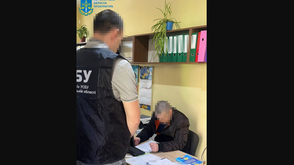 Незаконная регистрация права аренды на 170 земельных участков: в Житомирской области госрегистратору сообщено о подозрении