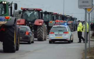 Польські фермери знову блокують кордон: утворилися черги з понад 1700 вантажівок