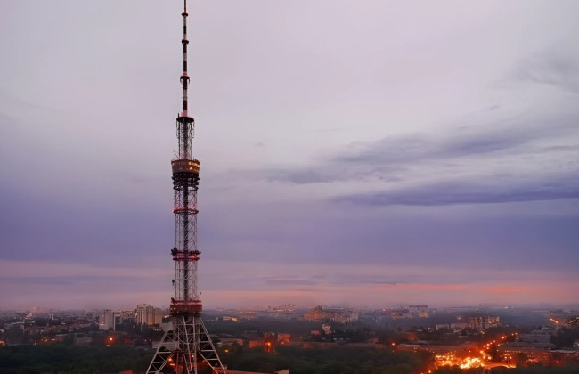 Россияне попали в телебашню в Харькове: в городе перебои с сигналом цифрового телевидения