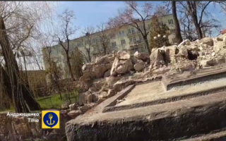 У Маріуполі зруйнували пам'ятник на честь 500-річчя українського козацтва, відео