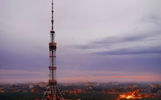 Росіяни поцілили у телевежу в Харкові: у місті перебої із сигналом цифрового телебачення