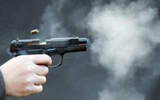 У Харкові чоловік влаштував стрілянину на зупинці громадського транспорту: є поранені