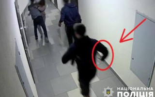 В Киеве нетрезвый мужчина во время драки ранил ножом противника