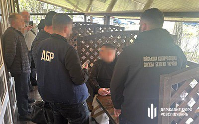 Во Львове задержали военнослужащего, который за $3 000 обещал устроить мобилизованного в тыл