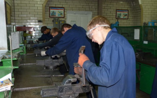 Чи потрібно подавати до податкової повідомлення про прийняття учня на виробничу практику