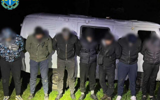Від 6000 до 9000 доларів з особи: на Буковині чоловік намагався незаконно переправити до Румунії 7 ухилянтів